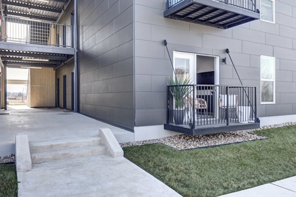 patio at FLATZ 512 Apartments