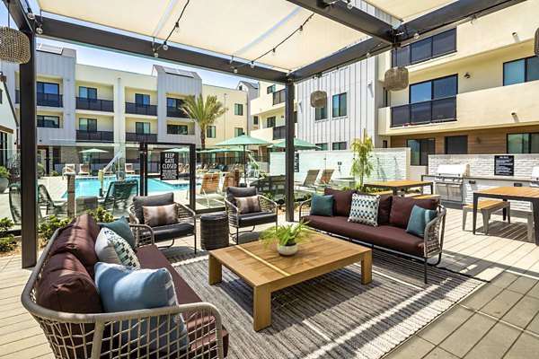 grill area/patio at Ironwood Apartments