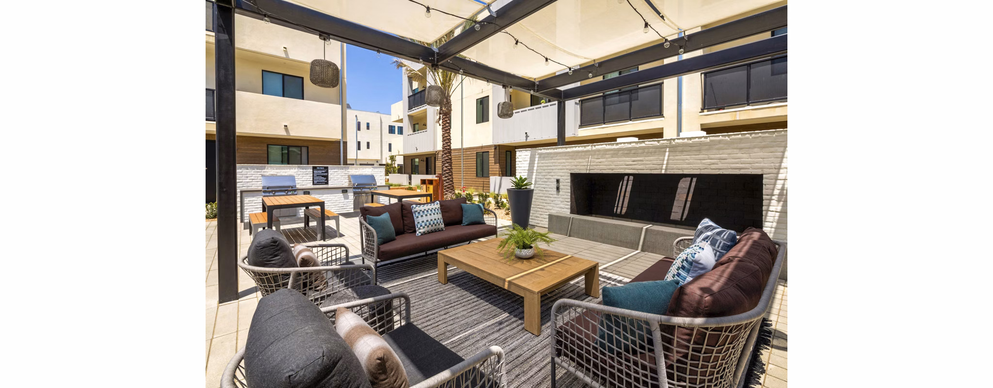 grill area/patio at Ironwood Apartments