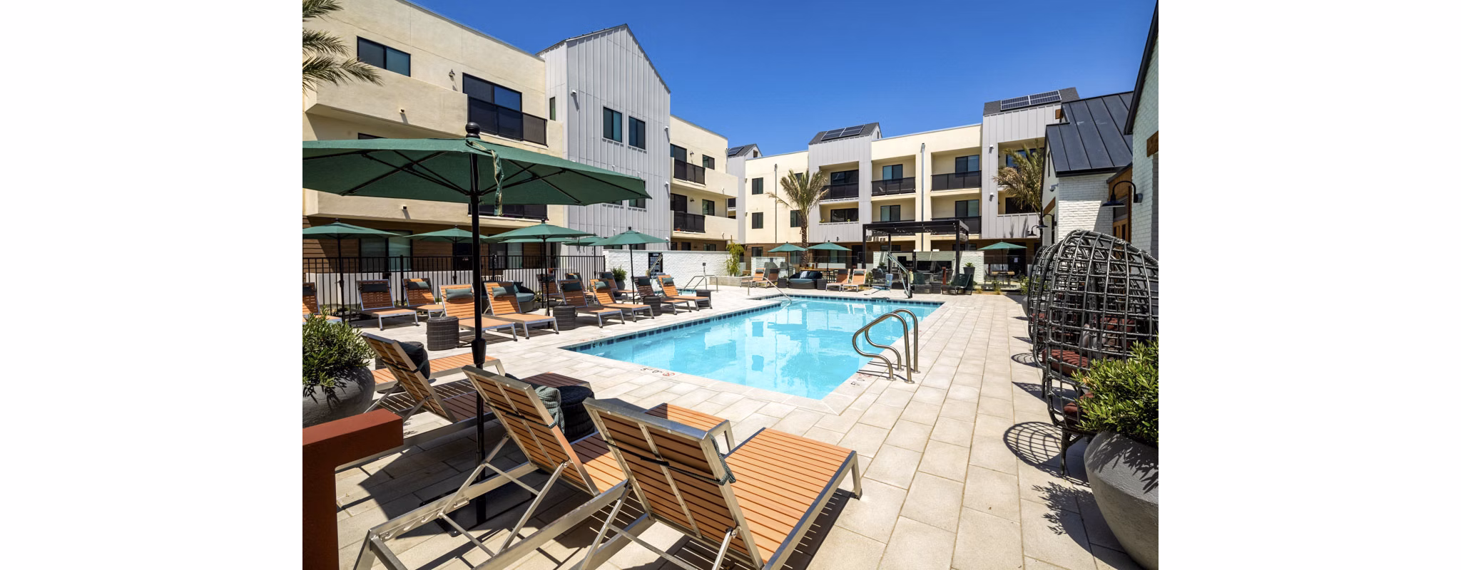 pool at Ironwood Apartments