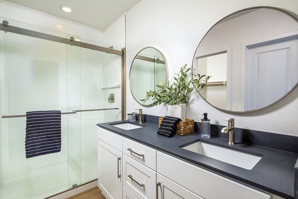 bathroom at Mason Townhomes at Epoca Apartments