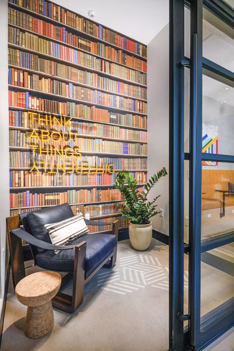 clubhouse business center at Mason Townhomes at Epoca Apartments
