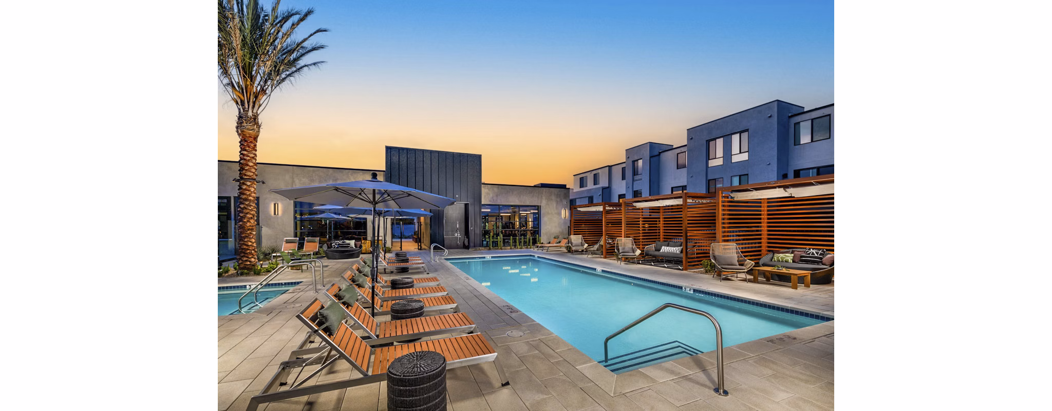 pool at Mason Townhomes at Epoca Apartments