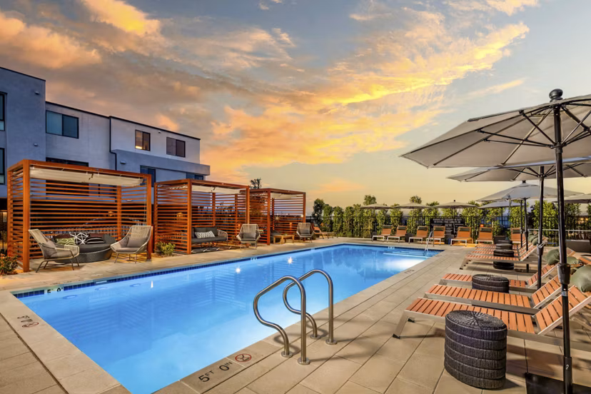 pool at Mason Townhomes at Epoca Apartments
