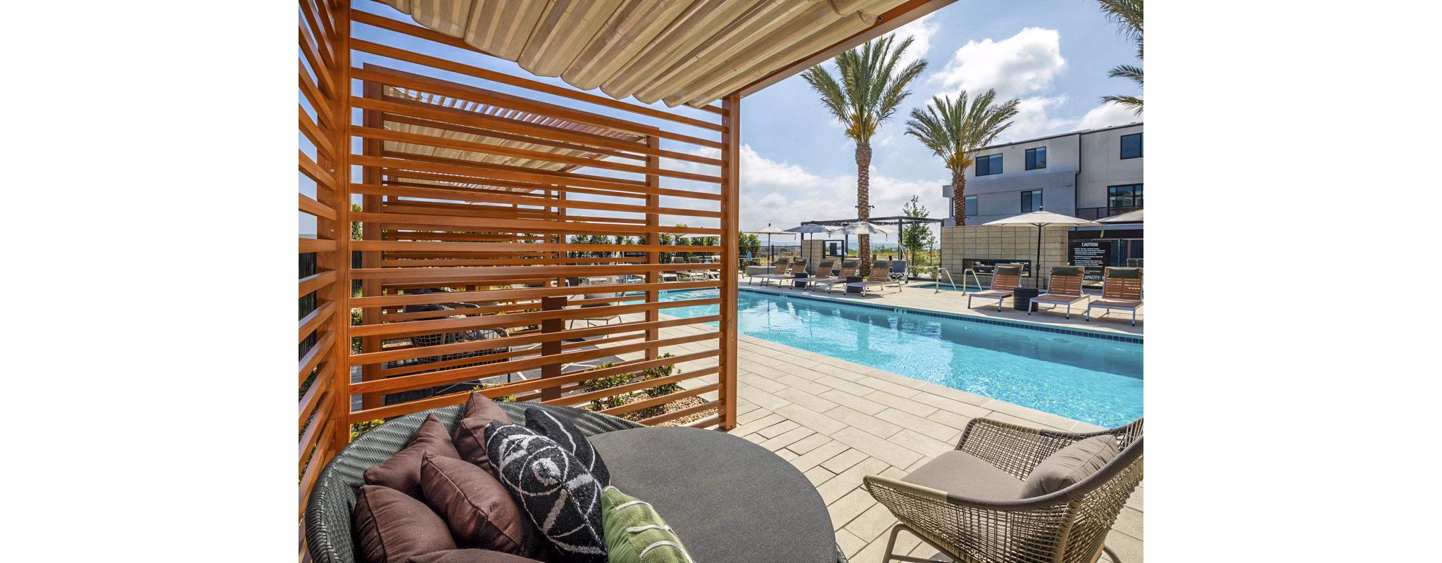 pool/cabana at Mason Townhomes at Epoca Apartments