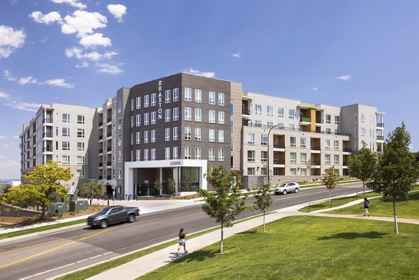 Braxton Apartments: Modern of luxury apartments in an upscale Greystar community