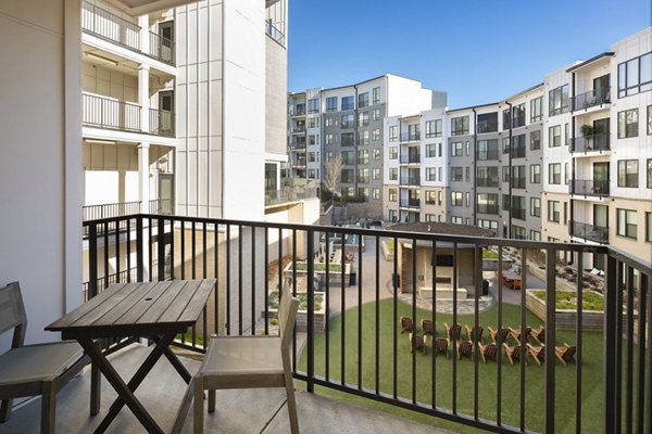 rooftop deck at Annett Apartments