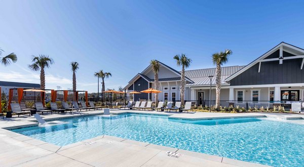 pool at Riverchase Vista Apartments