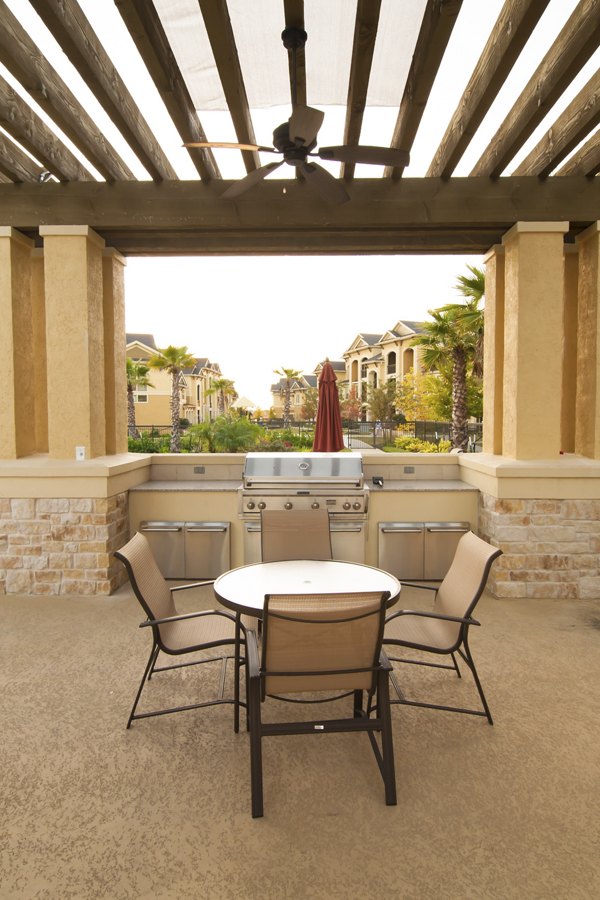 grill area at Palms at Cinco Ranch Apartments