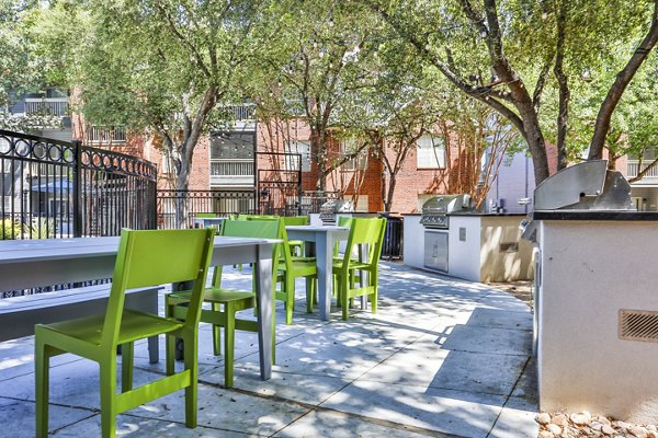 grill area/patio at The Quarry Alamo Heights Apartments