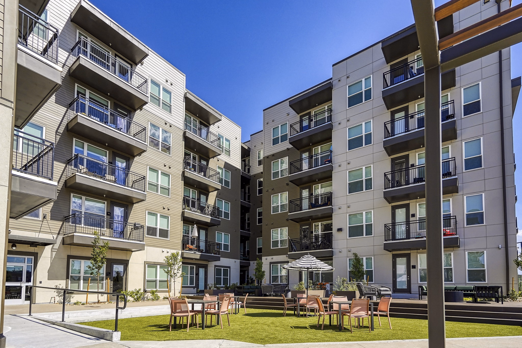 Property images of Alexan Montview Plaza
