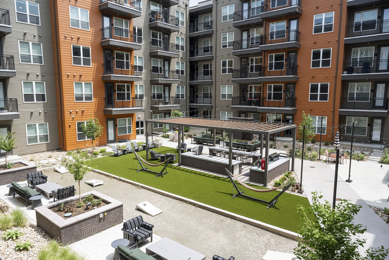 Alexan Montview Plaza 30 of 33