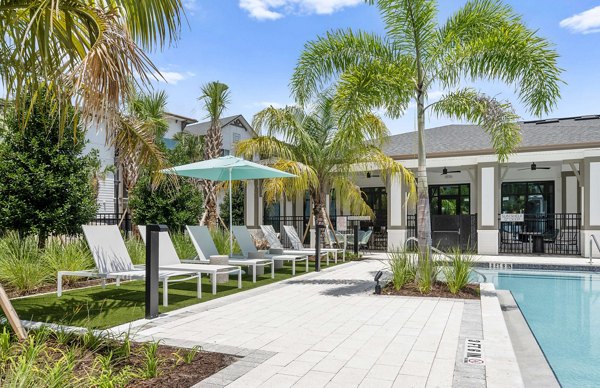 pool at Marlowe Gateway Apartments