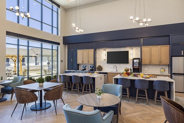 clubhouse at Viva Bene St. Peters Apartment 