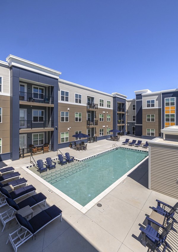 pool at Viva Bene St. Peters Apartment 
