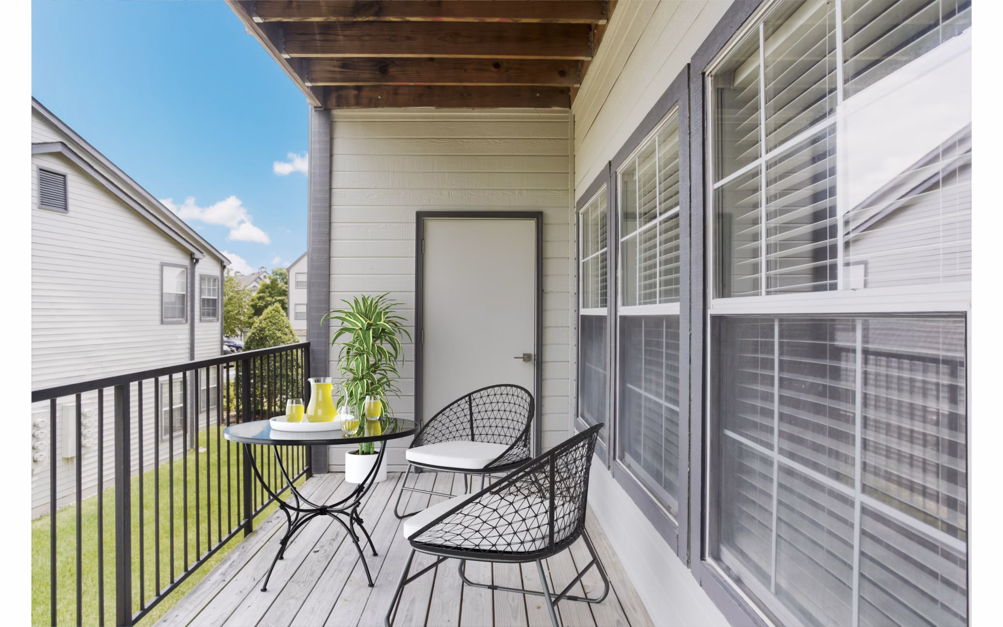 patio at Ashton Brook Apartments