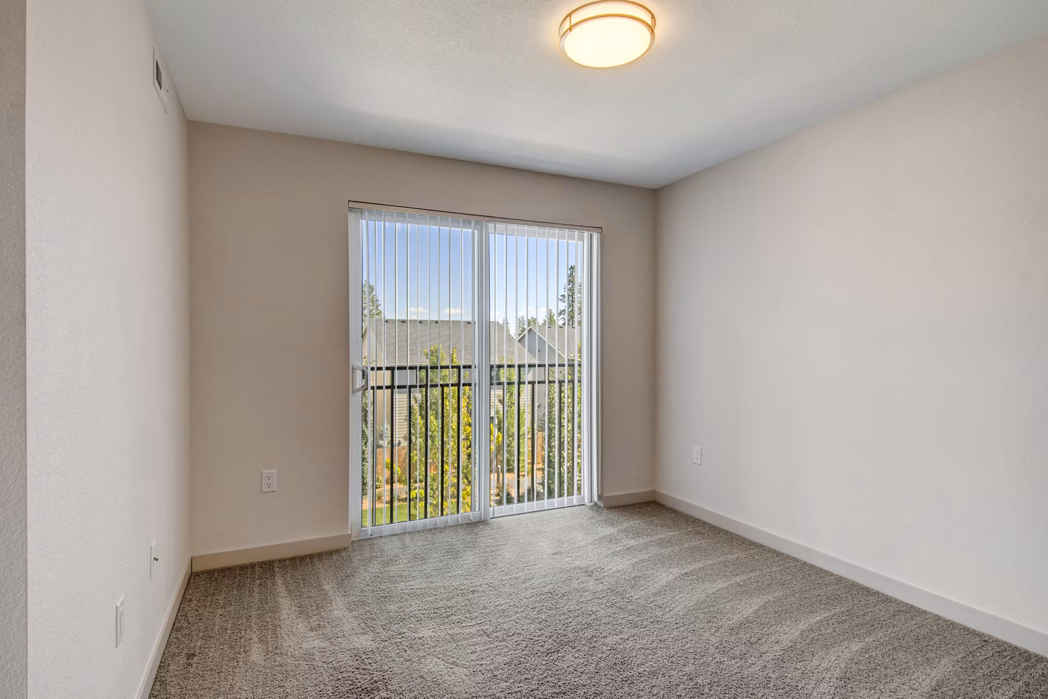 Living room featuring cozy seating and modern decor at Seasons at Farmington Reserve Apartments