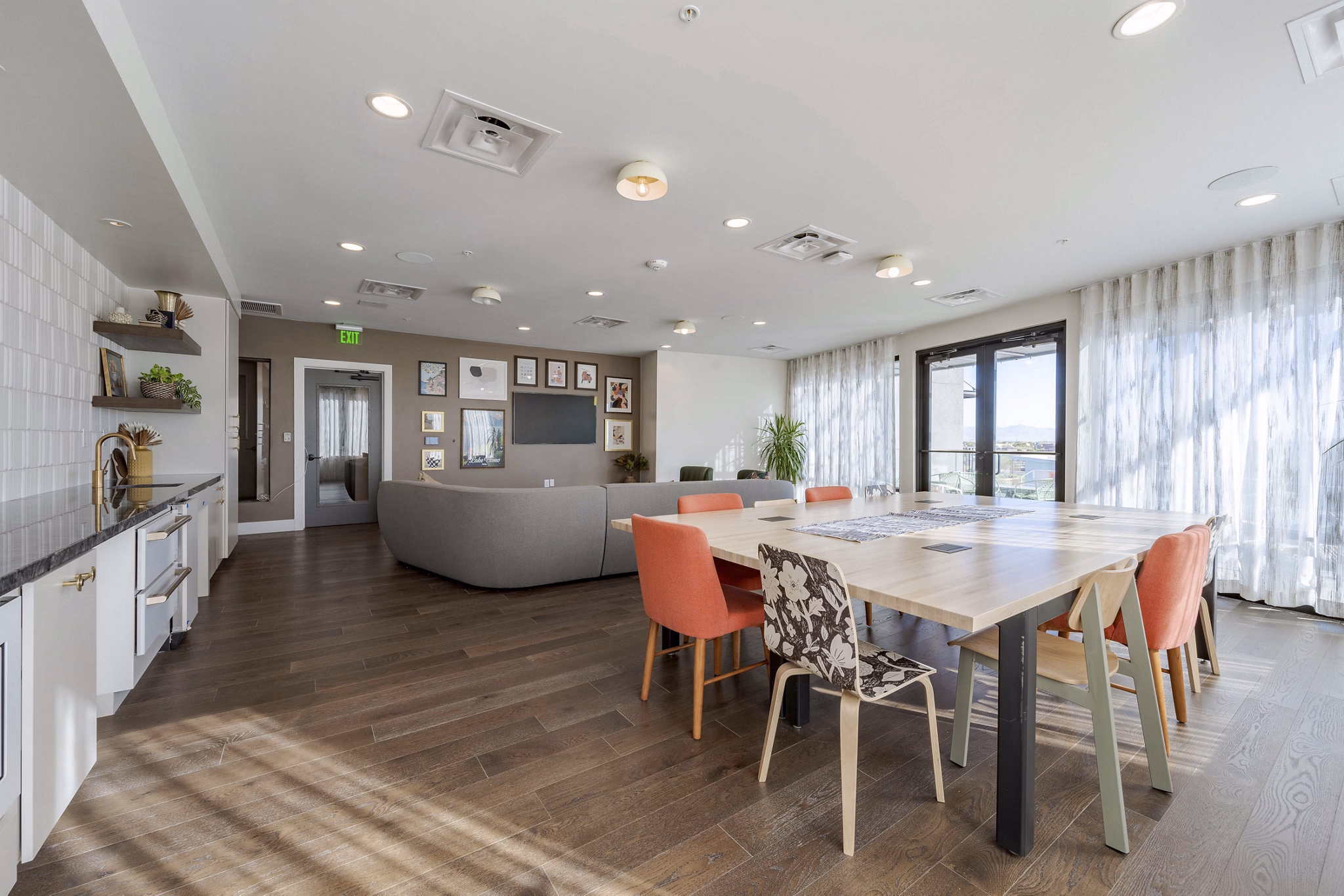 Property images of NOVEL Val Vista
