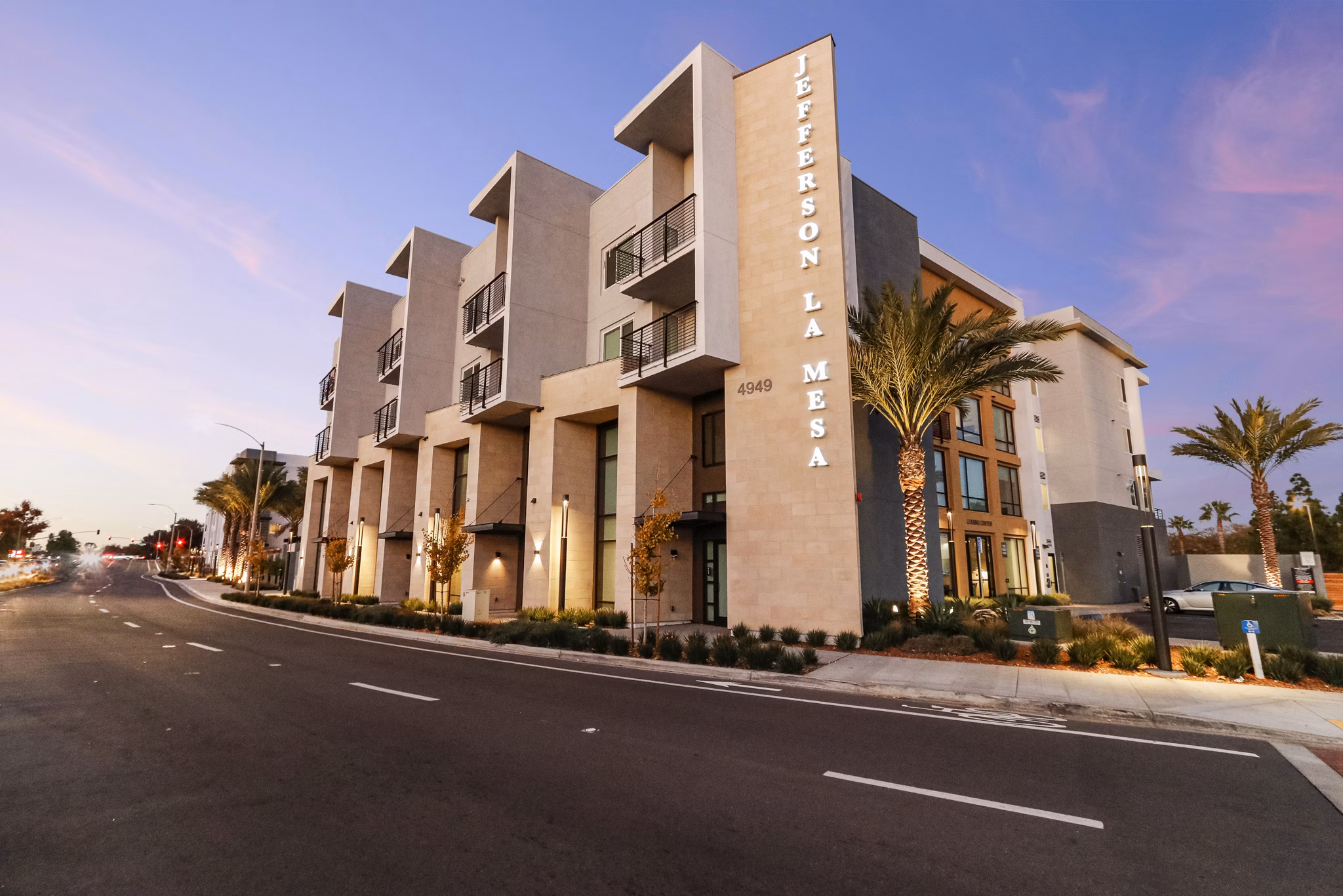 Building/Exterior at Array La Mesa Apartments