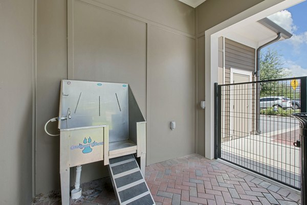 dog wash station at Integra Lakes Apartments