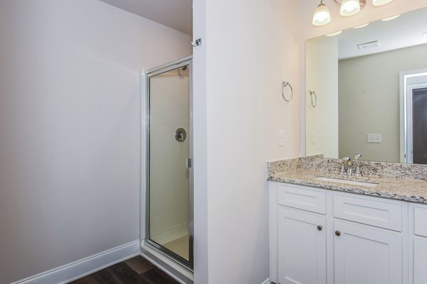 Bathroom with modern finishes in Tranquil Gardens Homes