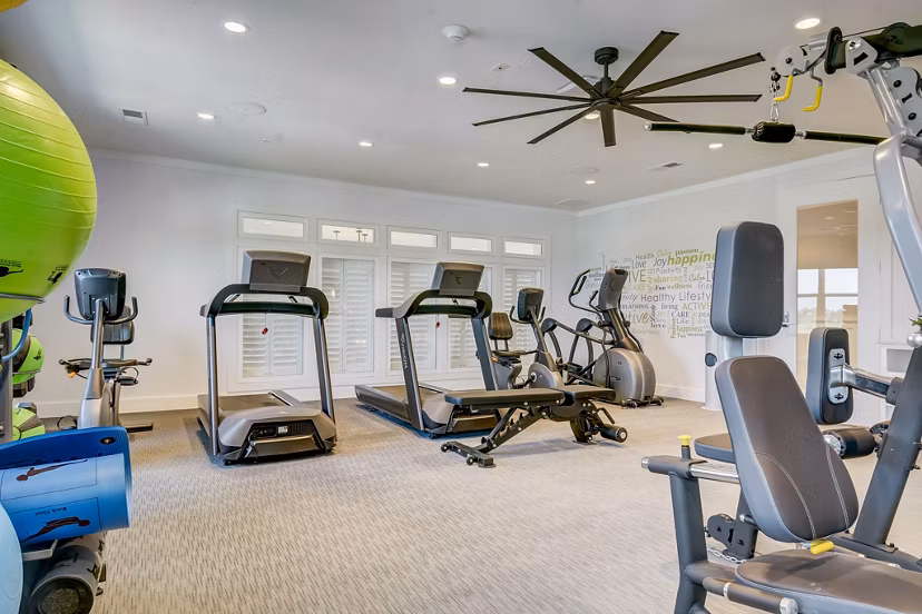 State-of-the-art fitness center with modern equipment at Outlook Hamilton Apartments