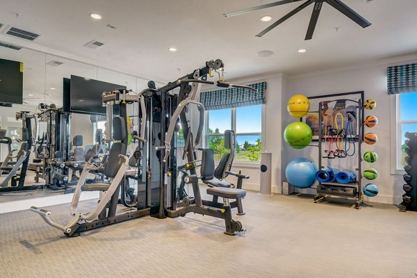 fitness center at Outlook Hamilton Apartments