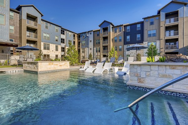 pool at Alders Magnolia Apartments 