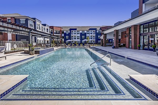 pool at NorthStar Georgetown Apartments