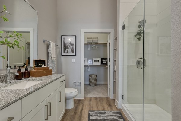 bathroom at Encore Grayson Apartments