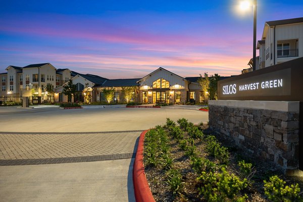 exterior at Silos Harvest Green Apartments