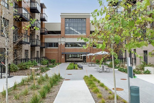 courtyard at The Lydell Apartments