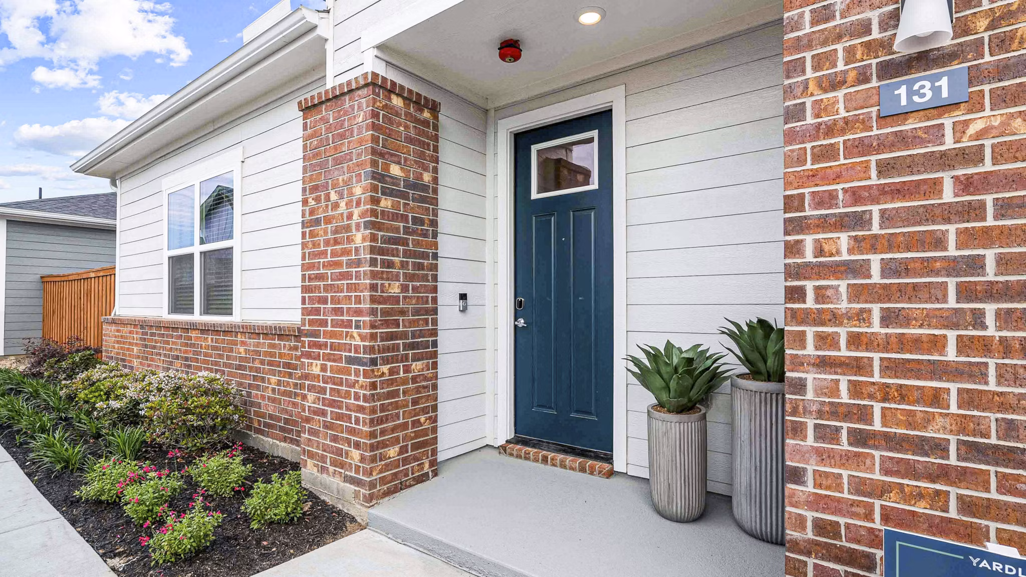 Property images of Yardly Cypress