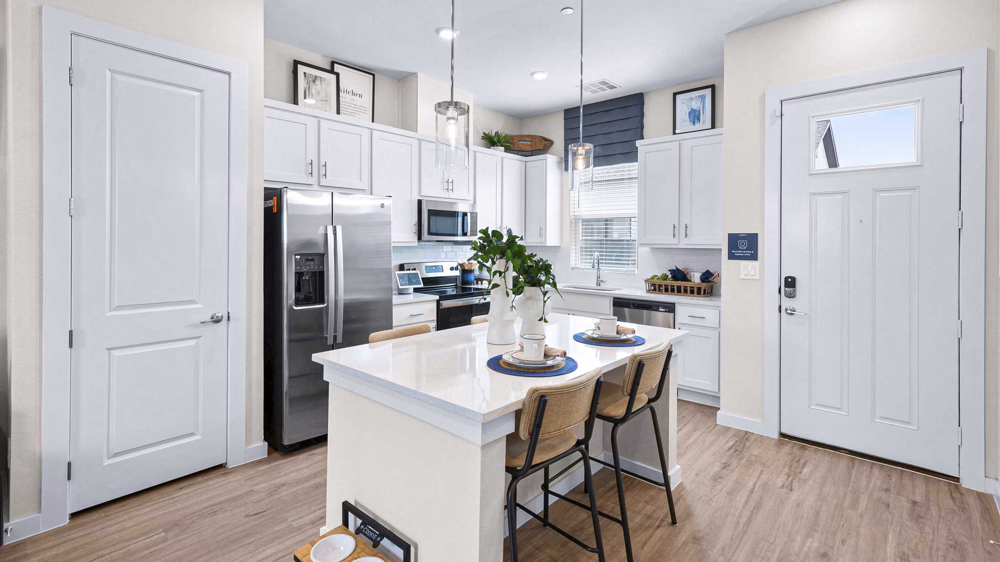 kitchen at Yardly Cypress Apartment Homes