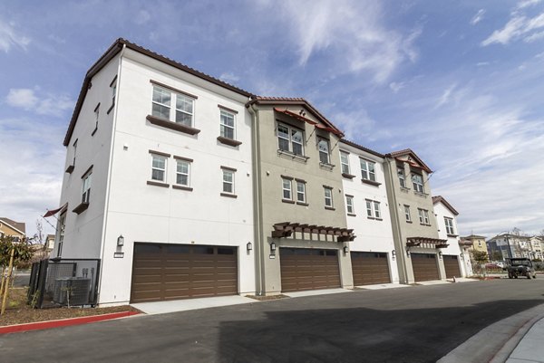 exterior at Vida at Morgan Hill Apartments