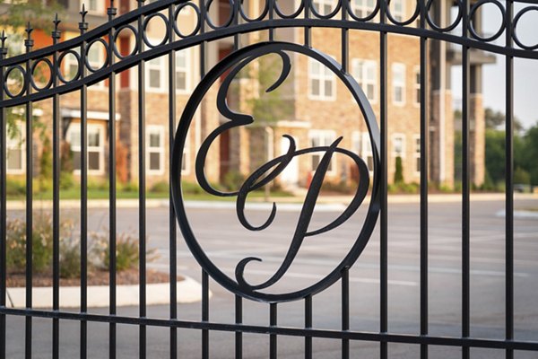 Easton Place Apartments: Luxury high-rise apartments with modern design in the bustling city center