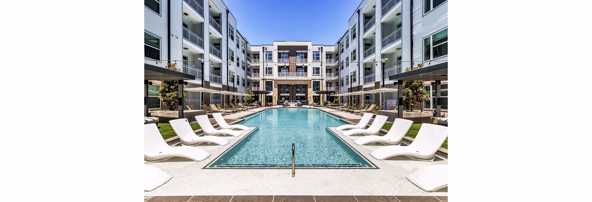 pool at Vera Cedar Park Apartments