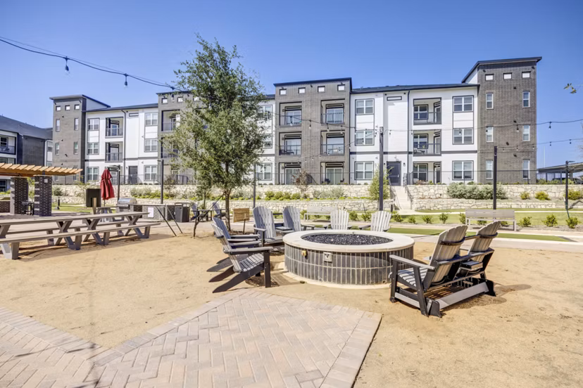 grill area AT Avelyn San Marcos Apartments 