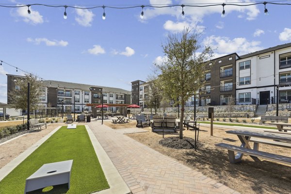 patio at Avelyn San Marcos Apartments