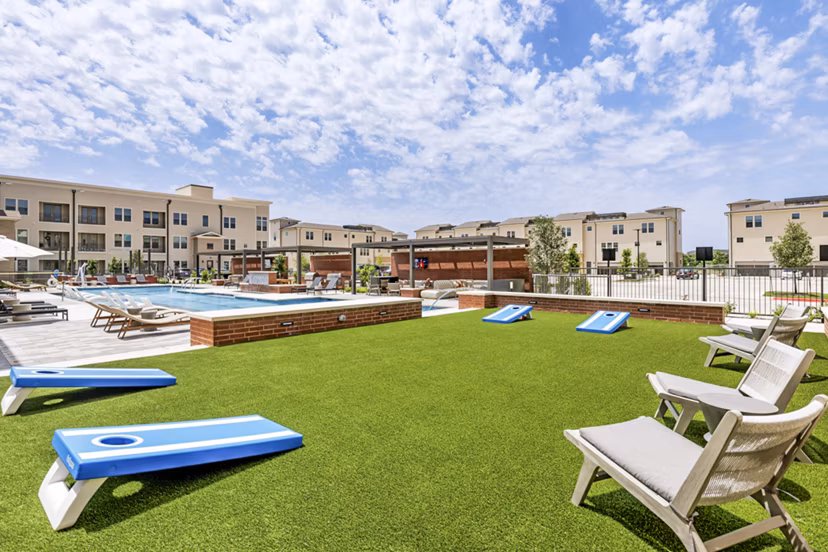 Recreational area with lounge seating at Gramercy at Northline Apartments