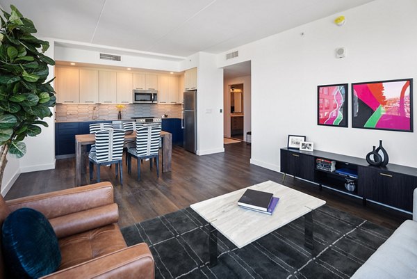 Spacious living room with modern furnishings in Broadridge Apartments luxury units