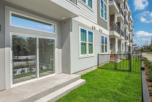 Stadia Med Main: Contemporary of luxury apartments in bustling city center