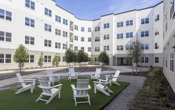 courtyard at Prose KTX Apartments