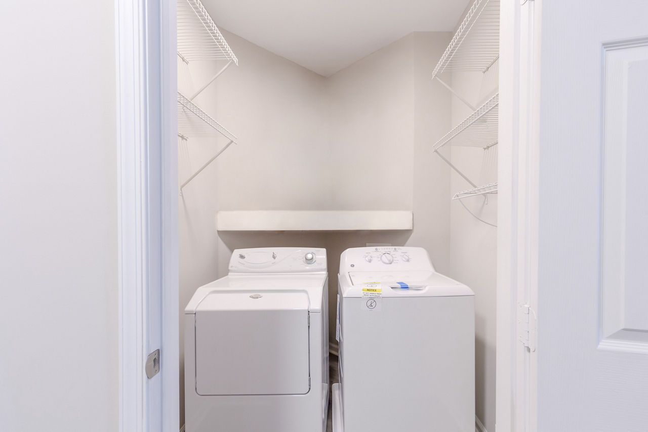 Laundry room at Nav850 (1 of 2)