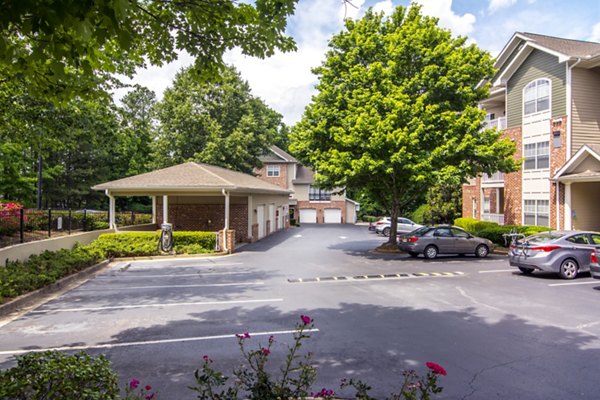 Aventura Decatur Apartments: Elegant view of luxury apartments in Decatur