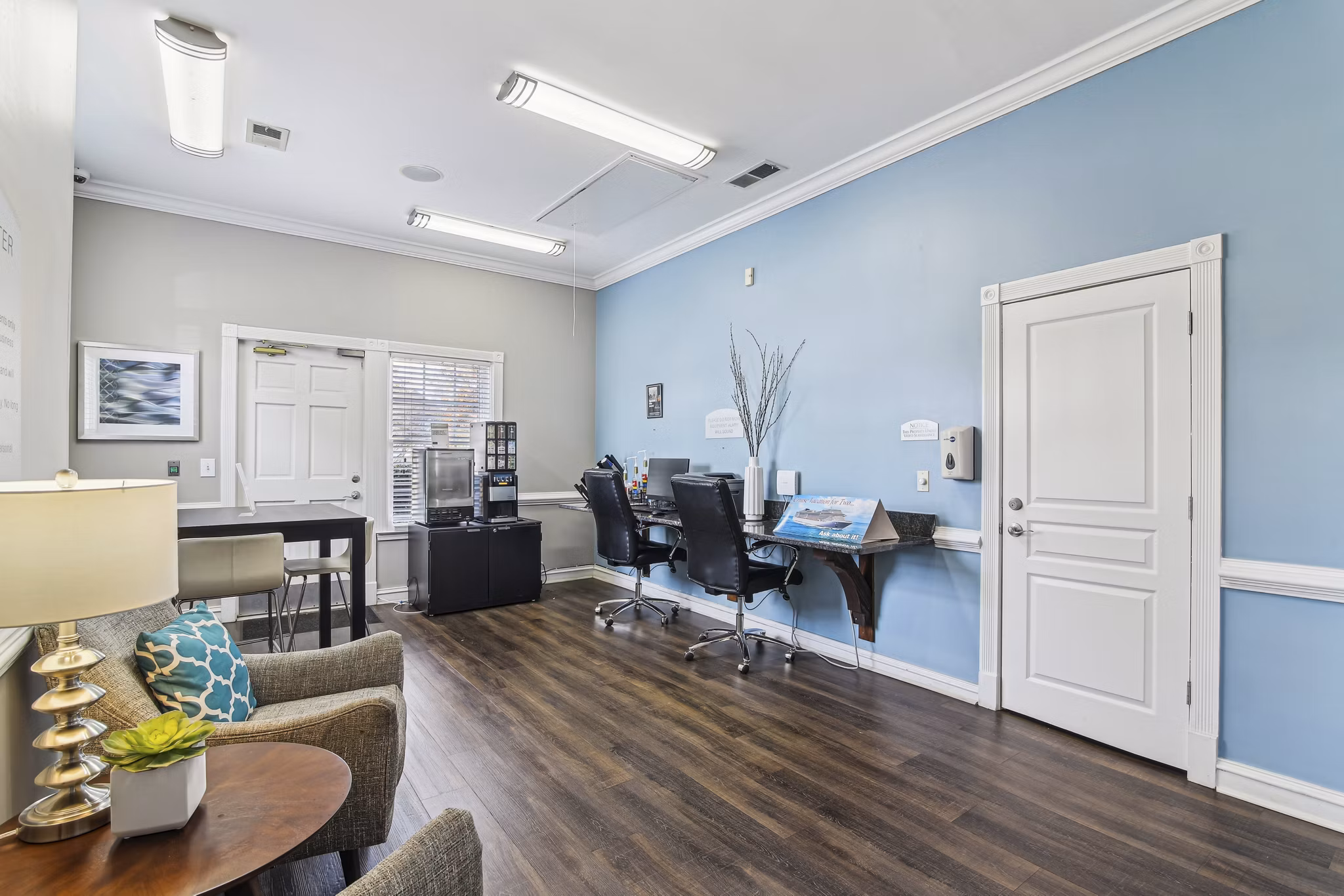living room at Aventura Decatur Apartments