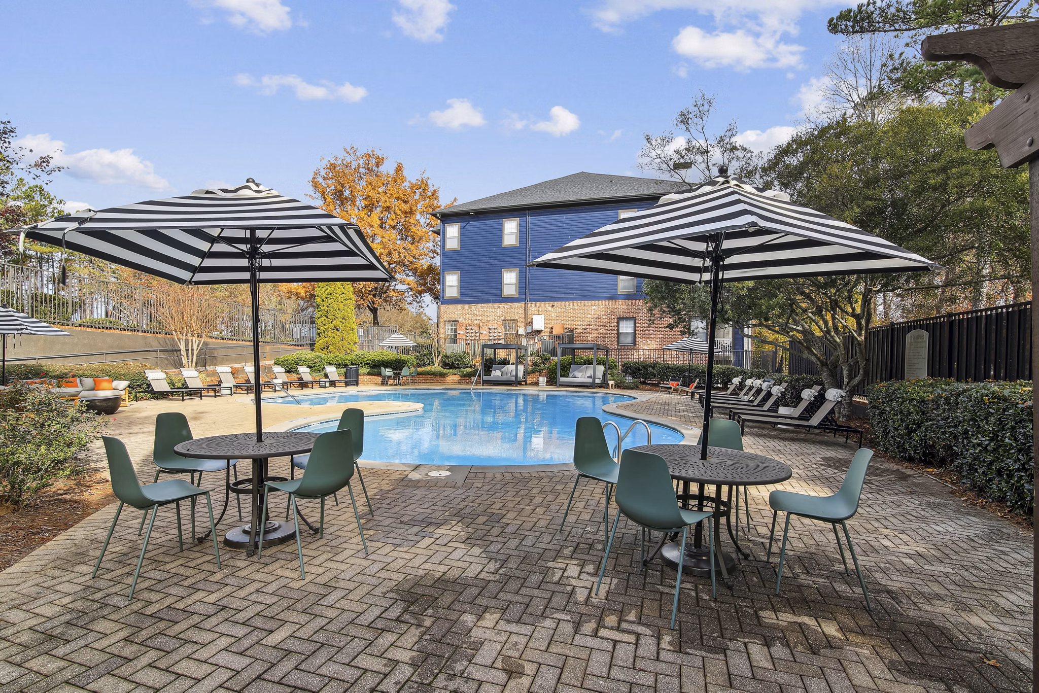 pool at Aventura Decatur Apartments