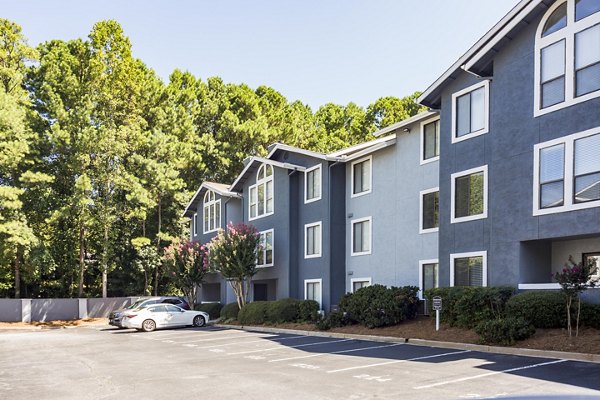 exterior at Aventura Dunwoody Apartments