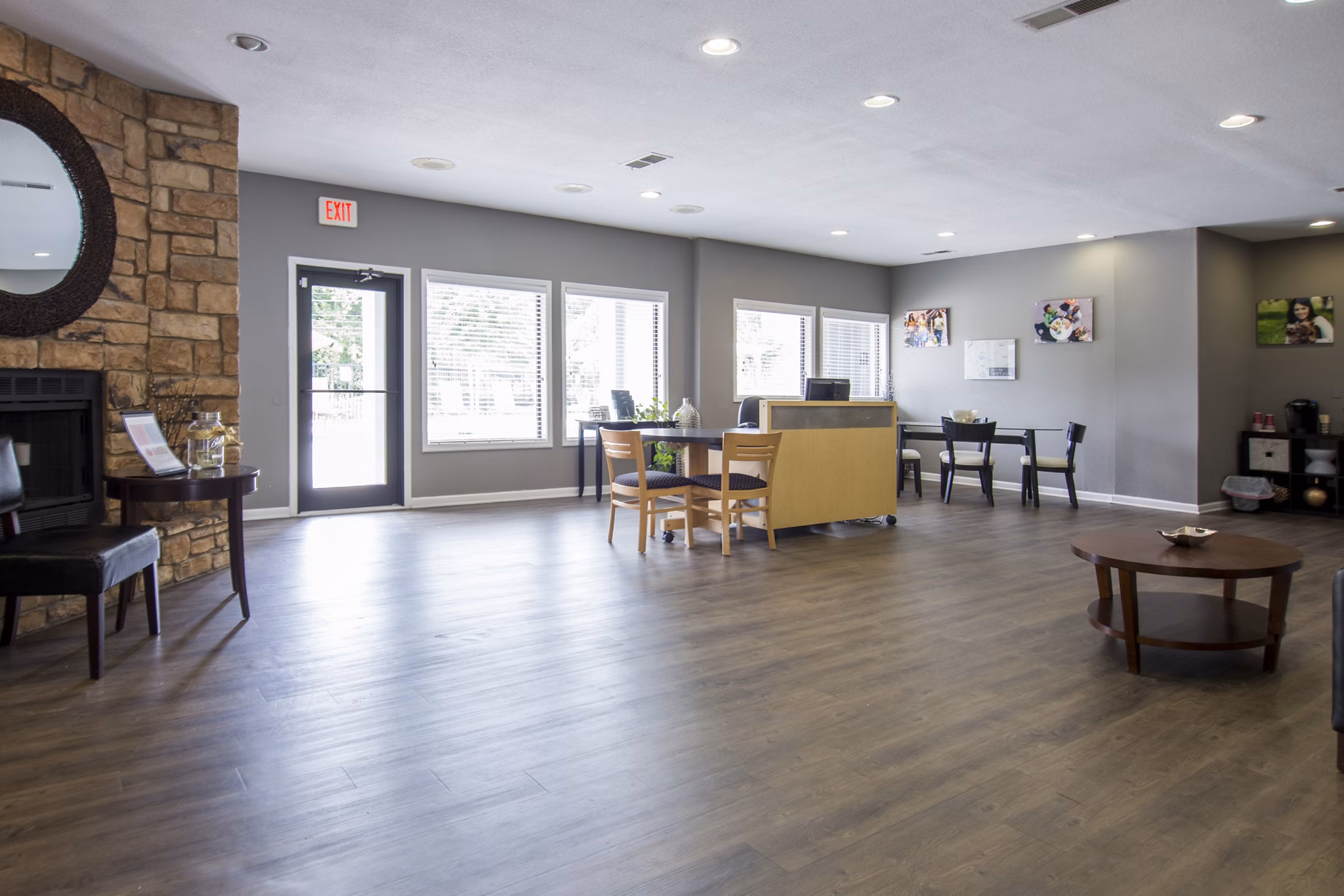 Luxurious clubhouse with modern furnishings at Aventura Dunwoody Apartments, perfect for relaxation and social gatherings