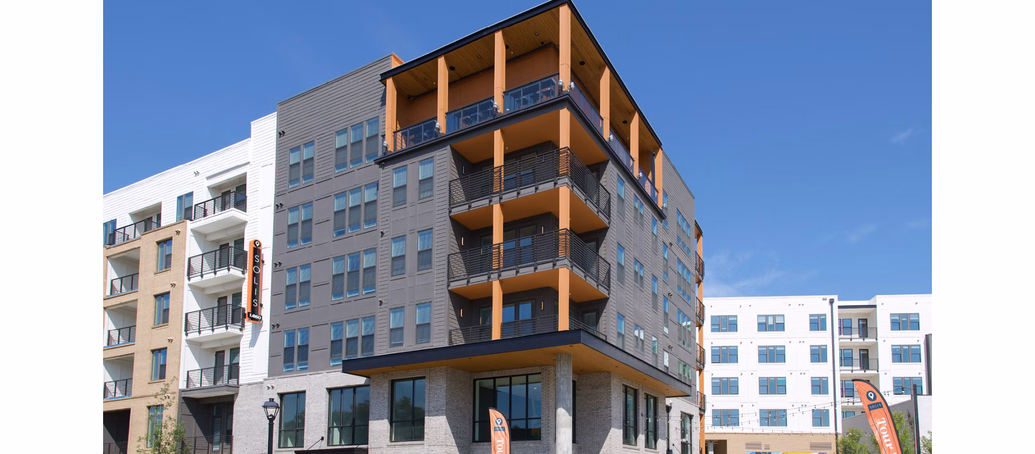 building/exterior at Solis LoSo Apartments